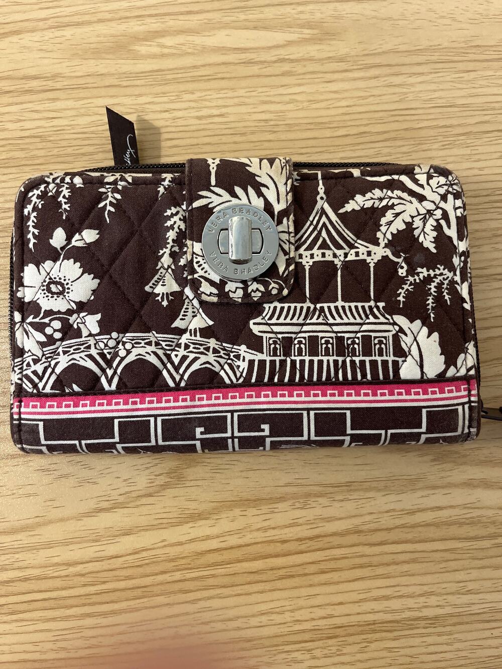 Vera Bradley Imperial Toile Quilted Zip Around Turn Lock Wallet/Cards 8 X 5 -EUC